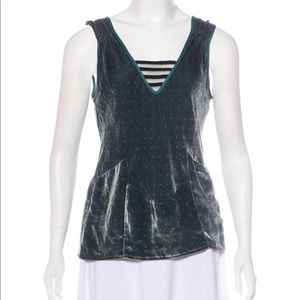 Velvet sleeveless blouse